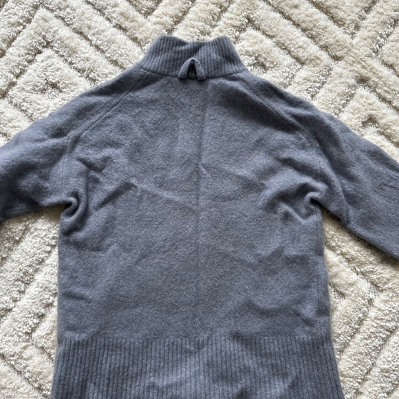 Everlane Mock Neck Cozy Sweater - Picture 2 of 6